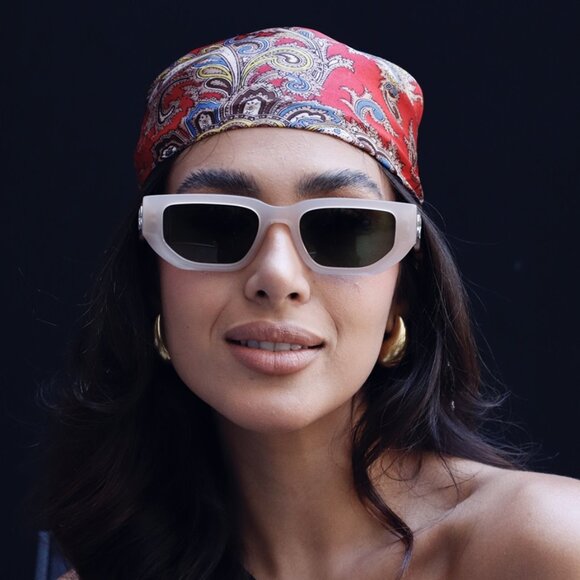 Off-White Women Sunglasses Beige Green Square OERI115 GREELEY 1755 NEW AUTHENTIC main image 3